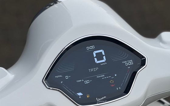 Neufahrzeug Vespa Primavera 125 - Bild 6