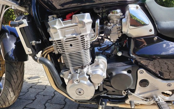 Gebrauchtmotorrad Honda X4 (SC38) - Bild 10