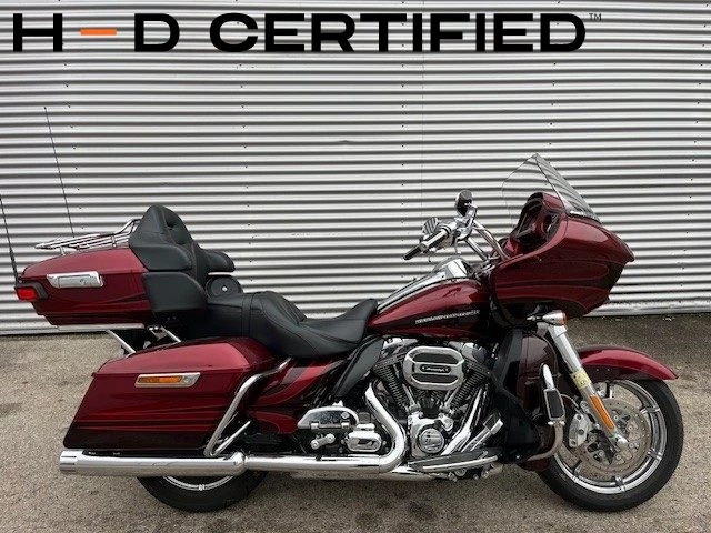 Harley-Davidson CVO Road Glide Ultra FLTRUSE (Burgundy Blaze & Typhoon Maroon) - Bild 1
