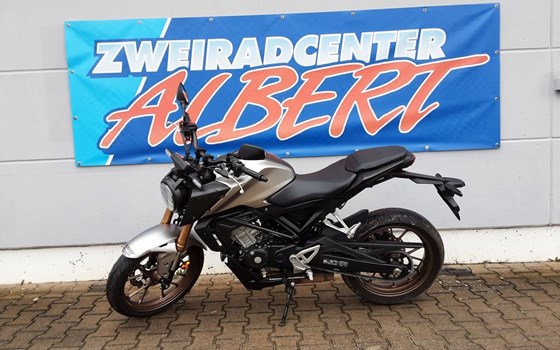 Gebrauchtmotorrad Honda CB125R - Bild 1