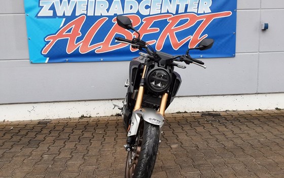 Gebrauchtmotorrad Honda CB125R - Bild 4