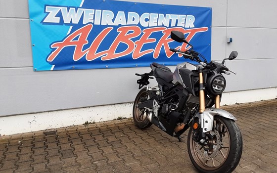 Gebrauchtmotorrad Honda CB125R - Bild 6