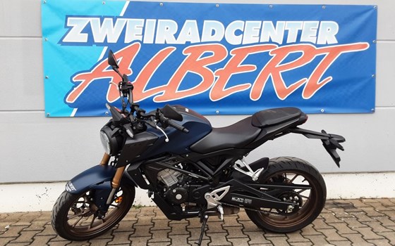 Gebrauchtmotorrad Honda CB125R - Bild 1