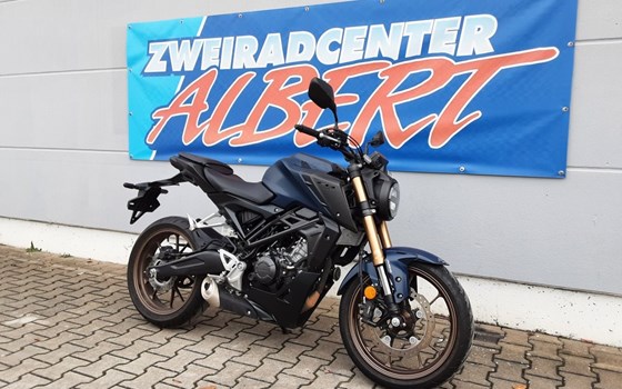 Gebrauchtmotorrad Honda CB125R - Bild 5