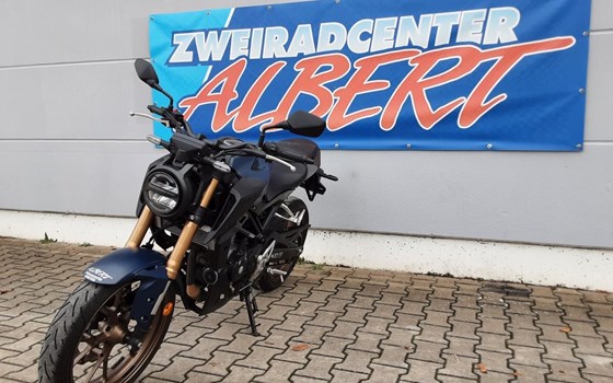 Gebrauchtmotorrad Honda CB125R - Bild 9