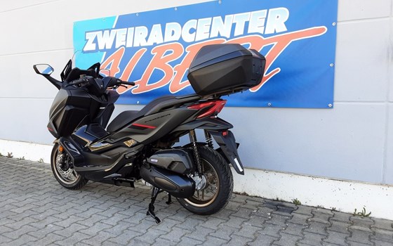 Neufahrzeug Honda Forza 125 Special Edition - Bild 3