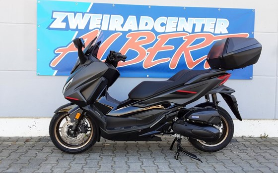 Gebrauchtmotorrad Honda Forza 125 Special Edition - Bild 9