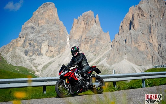 Gebrauchtmotorrad Aprilia Tuono V4 1100 Factory - Bild 3