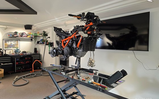 Gebrauchtmotorrad KTM 1390 Super Duke R - Bild 6