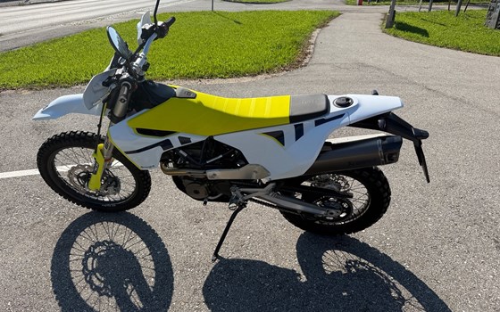 Gebrauchtmotorrad Husqvarna 701 Enduro - Bild 2