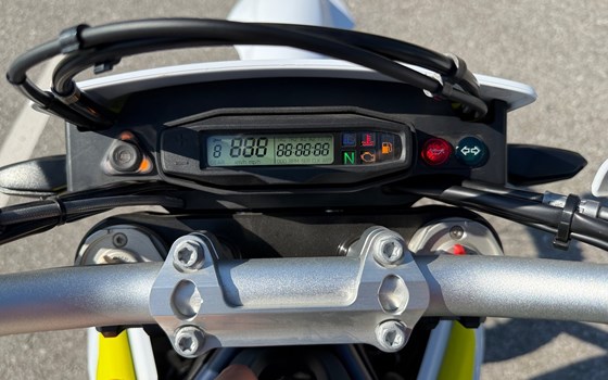 Gebrauchtmotorrad Husqvarna 701 Enduro - Bild 24