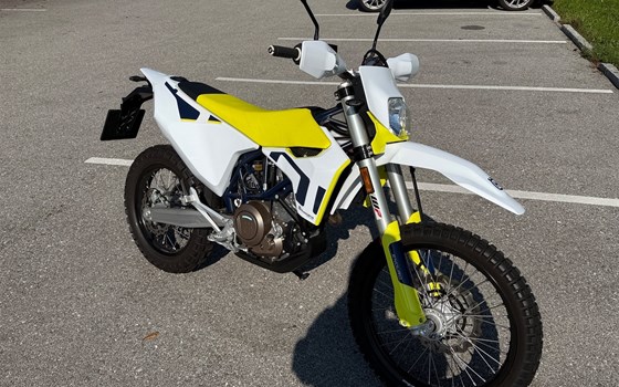 Gebrauchtmotorrad Husqvarna 701 Enduro - Bild 5