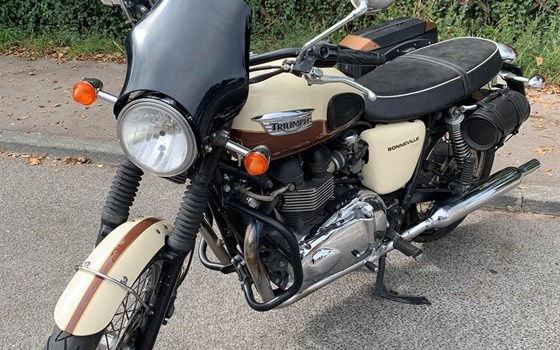 Gebrauchtmotorrad Triumph Bonneville - Bild 2