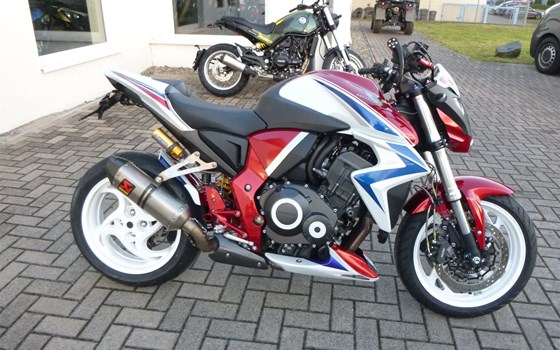 Gebrauchtmotorrad Honda CB1000R+ - Bild 10