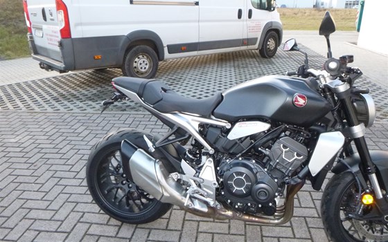 Gebrauchtmotorrad Honda CB1000R+ - Bild 2