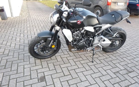 Gebrauchtmotorrad Honda CB1000R+ - Bild 4