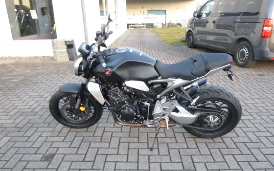 Gebrauchtmotorrad Honda CB1000R+ - Bild 5