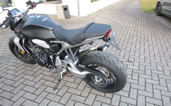 Gebrauchtmotorrad Honda CB1000R+ - Bild 6