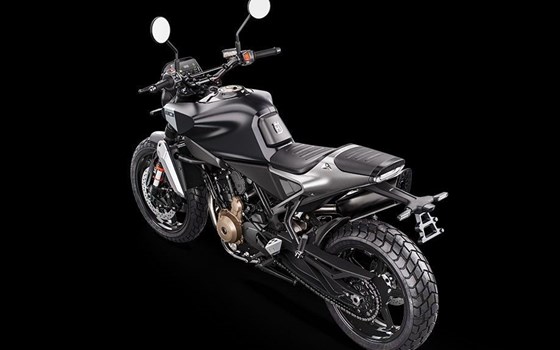 Neufahrzeug Husqvarna Svartpilen 801 - Bild 3