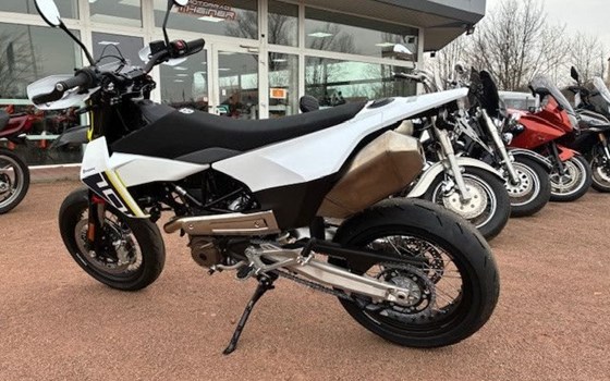 Neufahrzeug Husqvarna 701 Supermoto - Bild 2