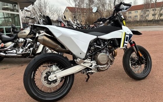 Neufahrzeug Husqvarna 701 Supermoto - Bild 3