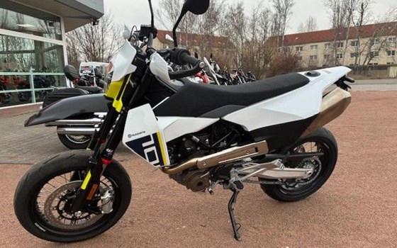 Neufahrzeug Husqvarna 701 Supermoto - Bild 7