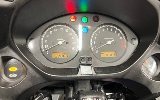 Gebrauchtmotorrad Honda CBF 600 S - Bild 7