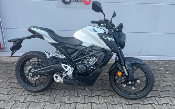 Gebrauchtmotorrad Honda CB125R - Bild 1