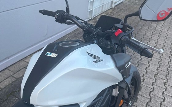 Gebrauchtmotorrad Honda CB125R - Bild 3