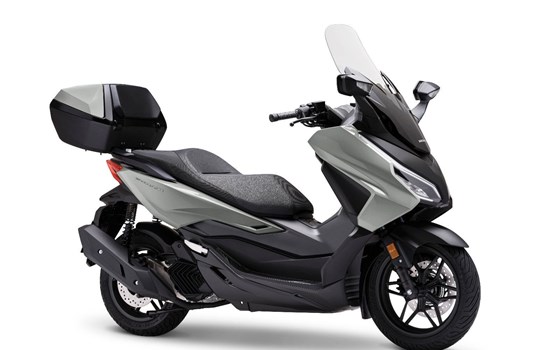 Gebrauchtmotorrad Honda Forza 125 - Bild 2