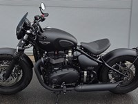 Gebrauchtmotorrad Triumph Bonneville Bobber Black