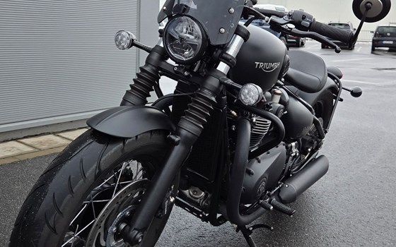 Gebrauchtmotorrad Triumph Bonneville Bobber Black - Bild 2