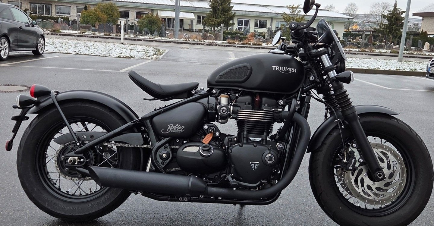Angebot Triumph Bonneville Bobber Black