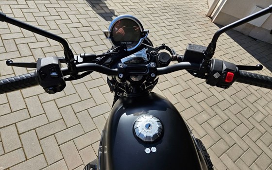 Neufahrzeug Moto Guzzi V7 Stone - Bild 7