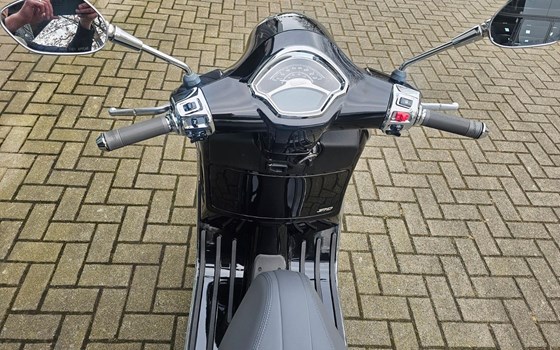 Neufahrzeug Vespa GTS 310 - Bild 10