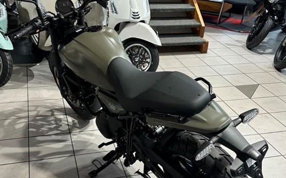 Neufahrzeug Royal Enfield Guerrilla 450 - Bild 6