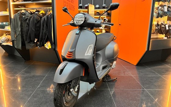 Gebrauchtmotorrad Vespa GTS 125 Super Sport - Bild 1