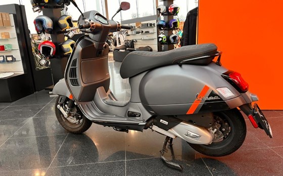 Gebrauchtmotorrad Vespa GTS 125 Super Sport - Bild 3