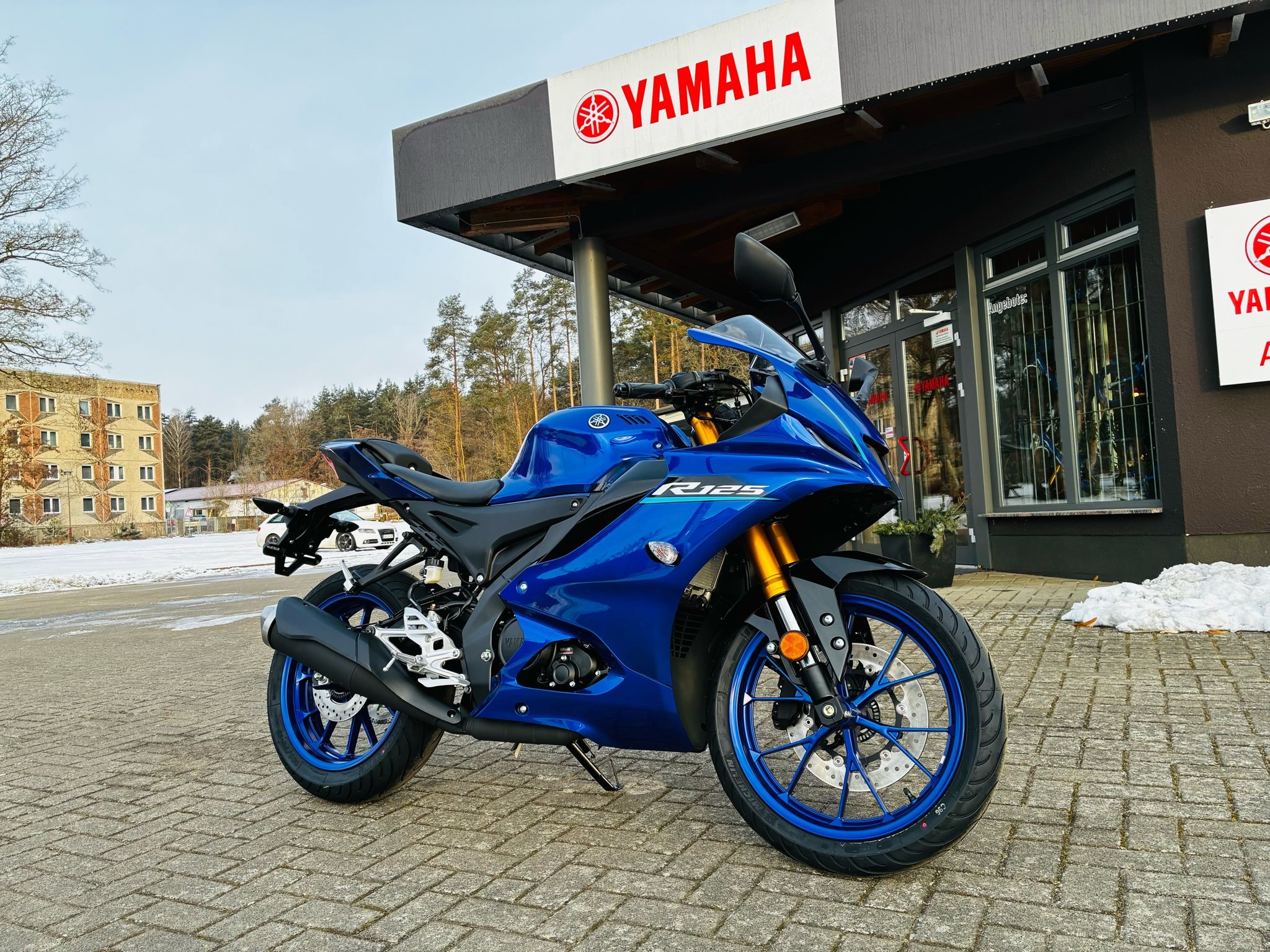 Yamaha R125 