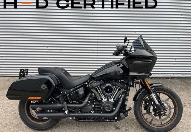 Harley-Davidson Softail Low Rider ST (Vivid Black)