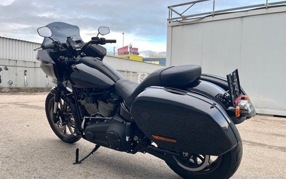 Gebrauchtmotorrad Harley-Davidson Softail Low Rider ST - Bild 10