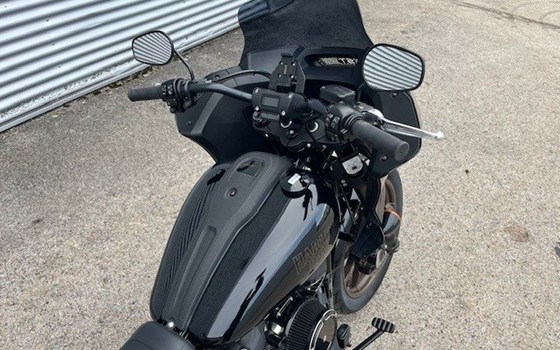 Gebrauchtmotorrad Harley-Davidson Softail Low Rider ST - Bild 5