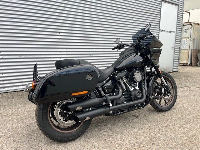 Harley-Davidson Softail Low Rider ST (Vivid Black) - Bild 7