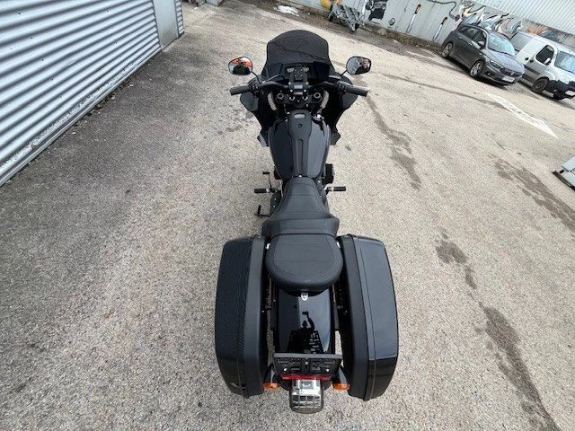 Harley-Davidson Softail Low Rider ST (Vivid Black) - Bild 9