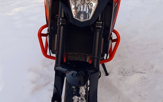 Gebrauchtmotorrad KTM 690 Duke R - Bild 4