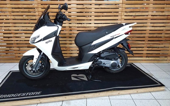 Gebrauchtmotorrad Aprilia SXR 50 - Bild 2