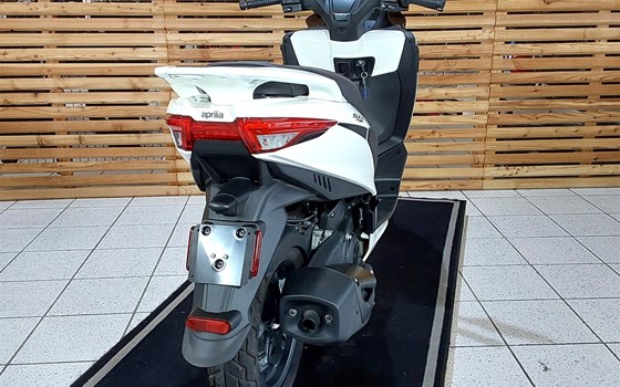 Gebrauchtmotorrad Aprilia SXR 50 - Bild 6