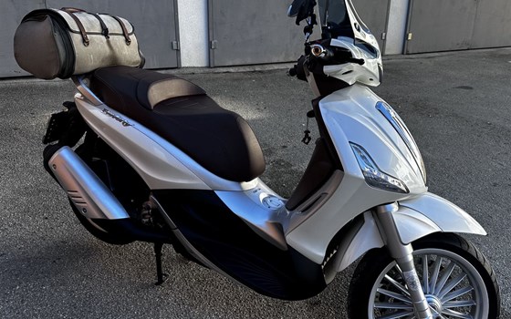 Gebrauchtmotorrad Piaggio Beverly 300 i.e. - Bild 5