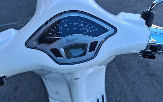 Gebrauchtmotorrad Vespa Primavera 50 4T - Bild 9