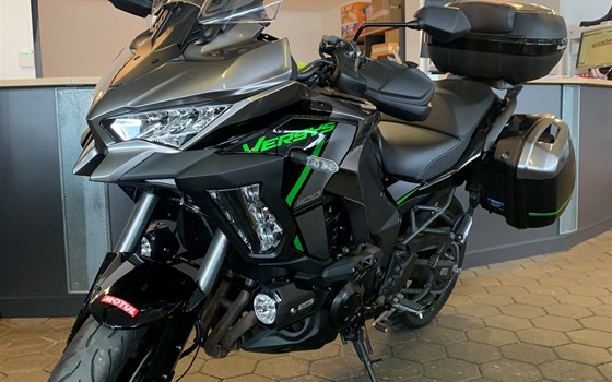 Gebrauchtmotorrad Kawasaki Versys 1100 SE - Bild 2